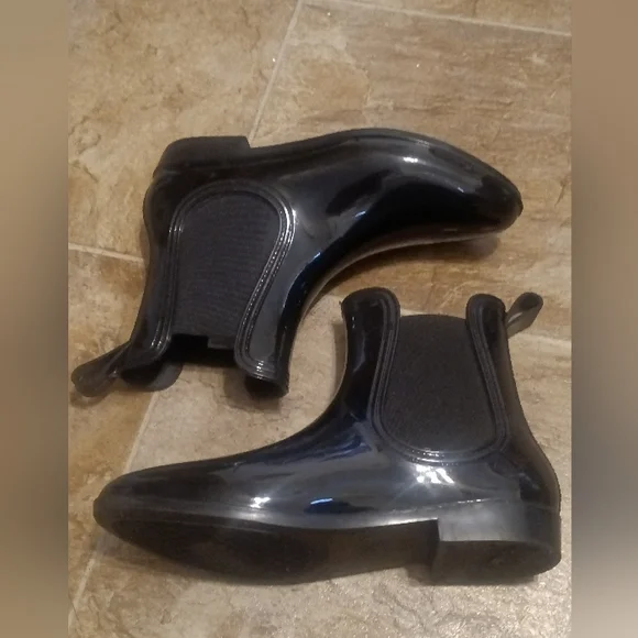 Rain Boots - Picture 2 of 5